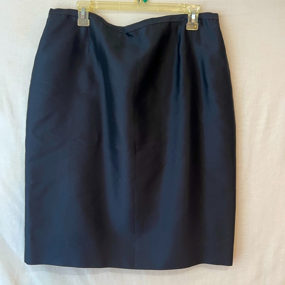 Dana Buchman skirt